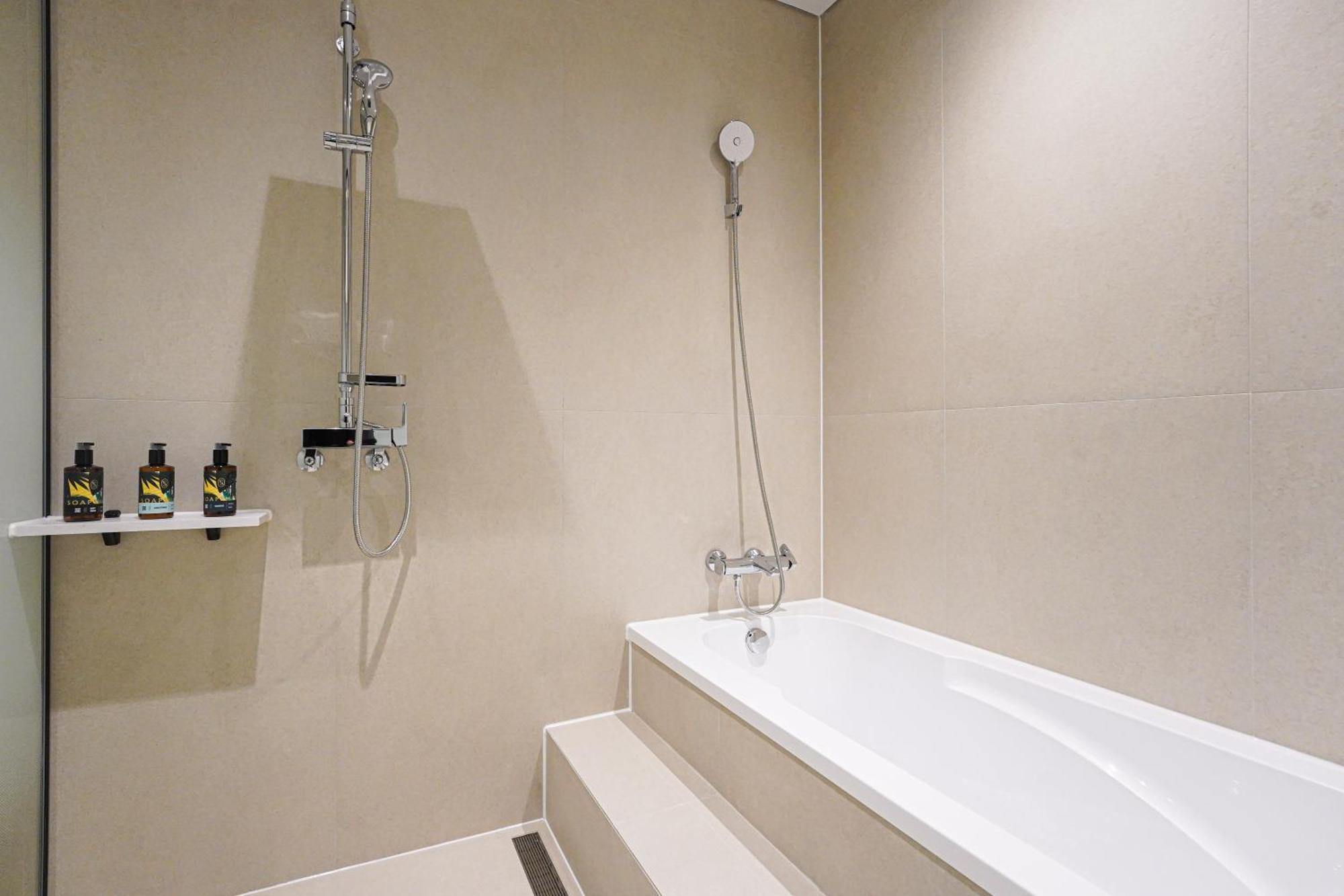 Hotel Ground27 Пусан Екстериор снимка