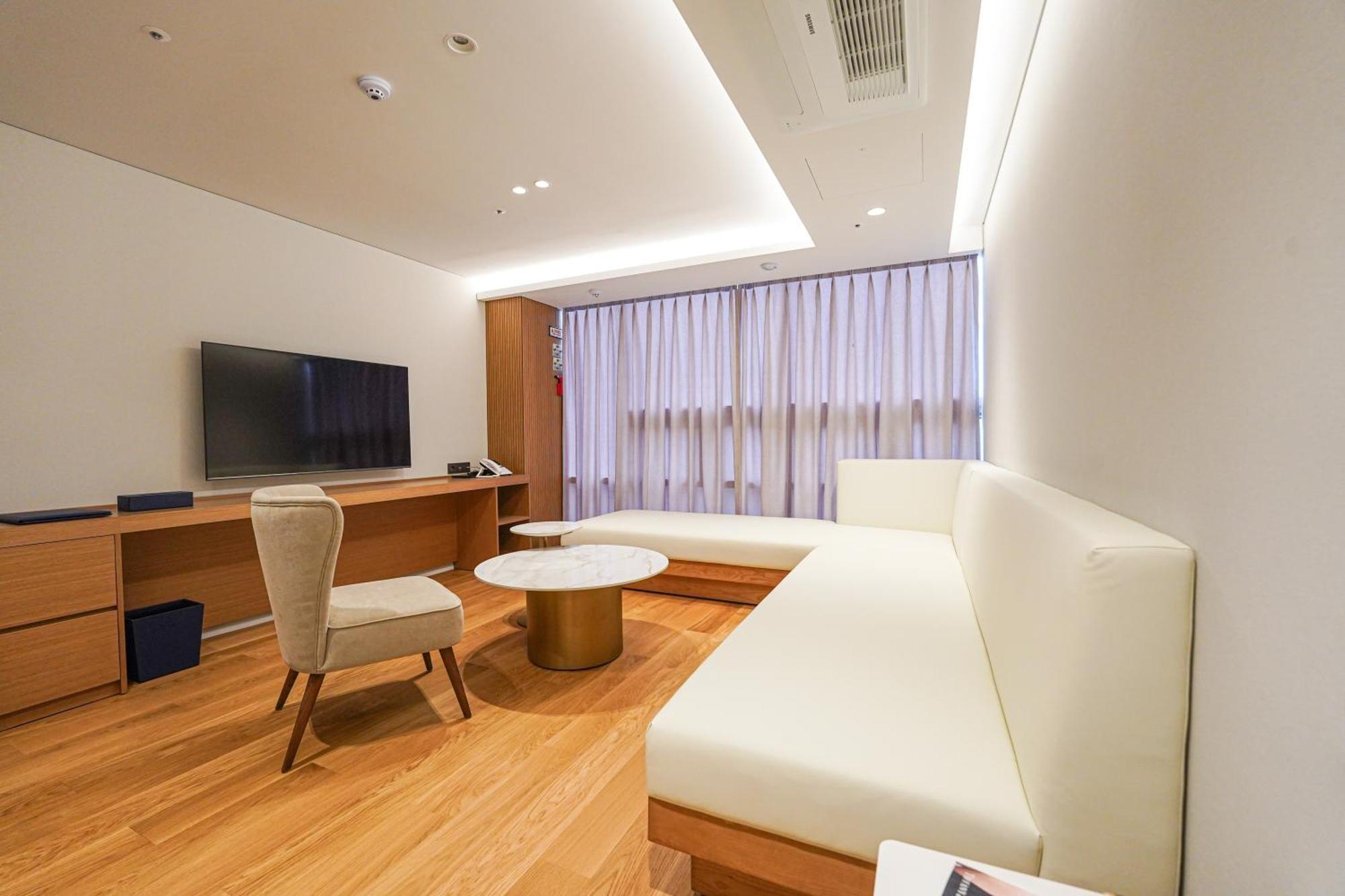 Hotel Ground27 Пусан Екстериор снимка
